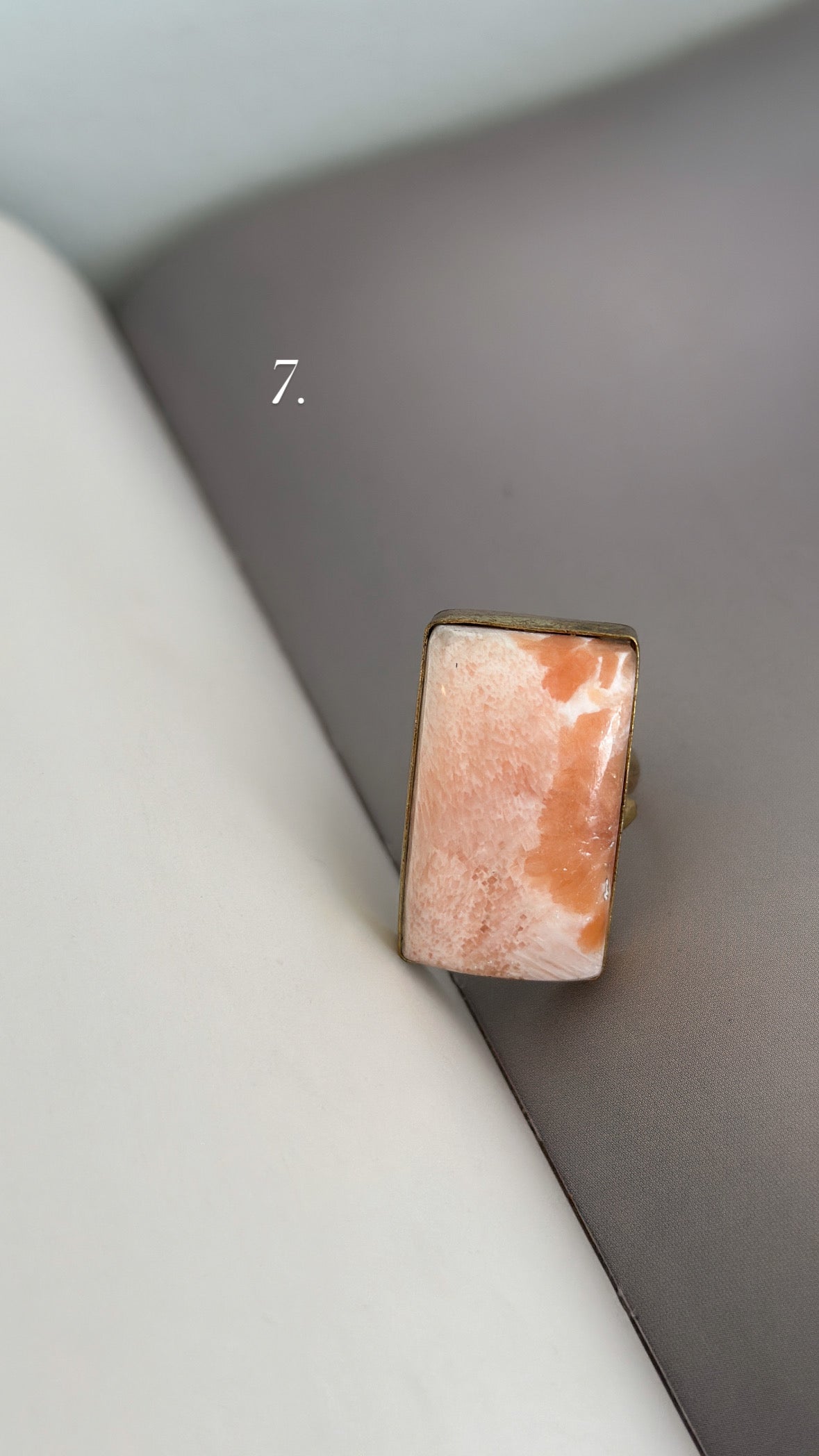 Ringar med stor sten - Olika färger