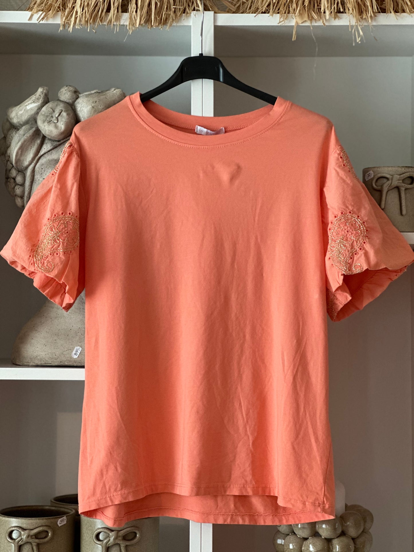 T-shirt med puffärmar - Korall