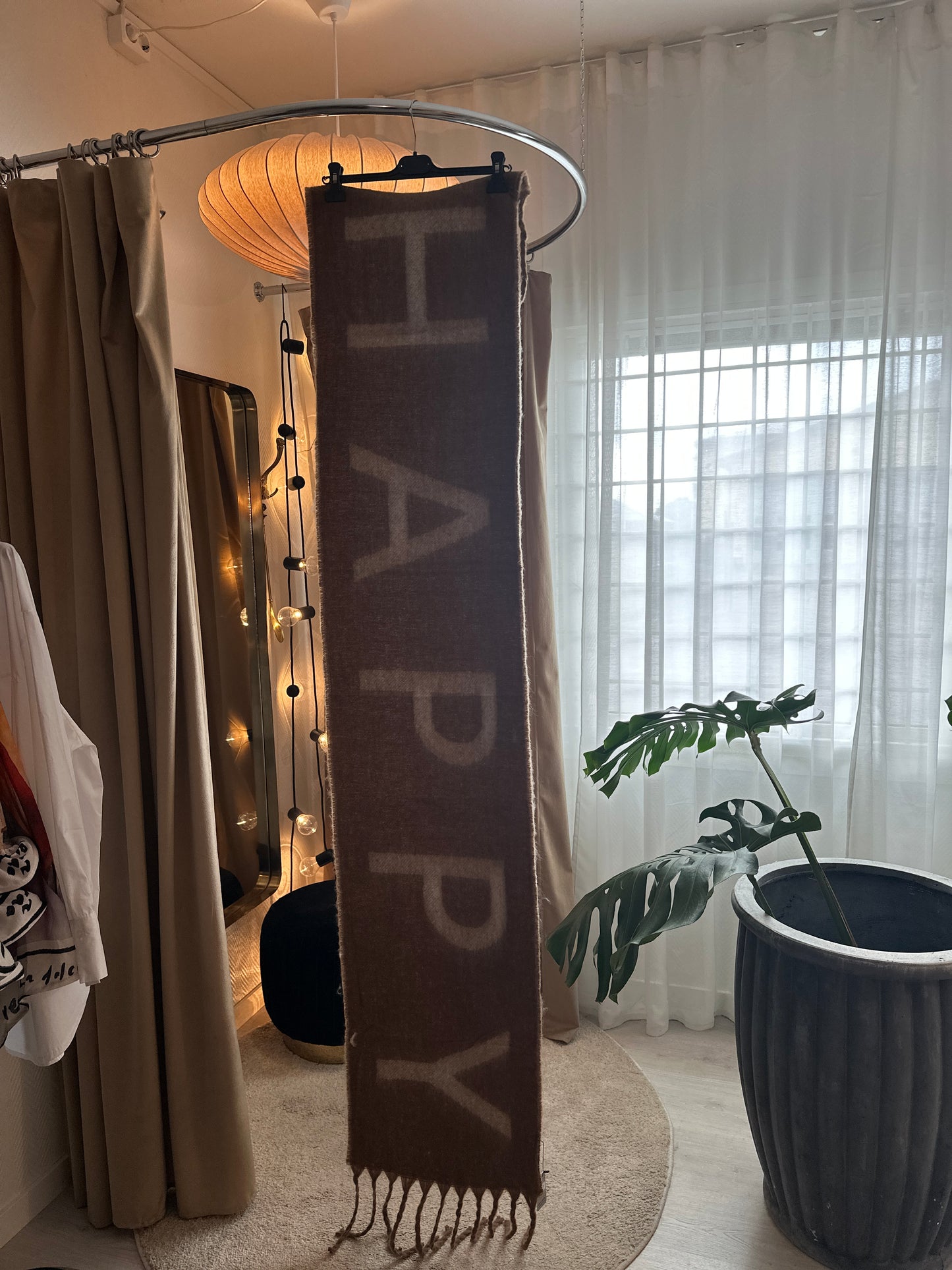 Halsduk ”HAPPY” - Beige/Rosa/Svart