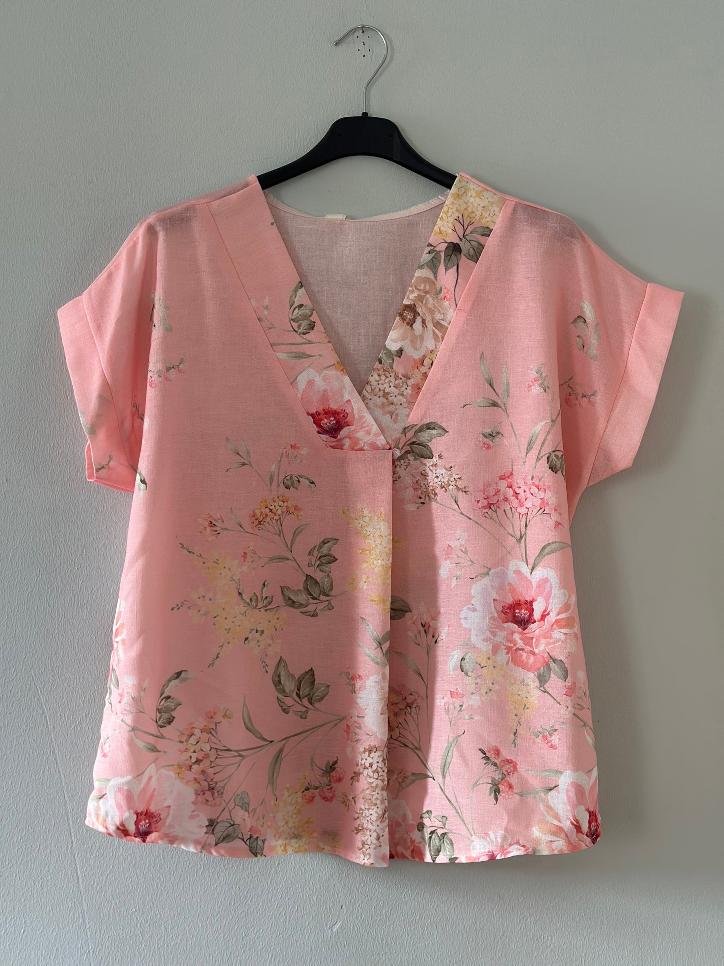 Blommig blus ”Beata” - Rosa/Gul/Vit/Blå
