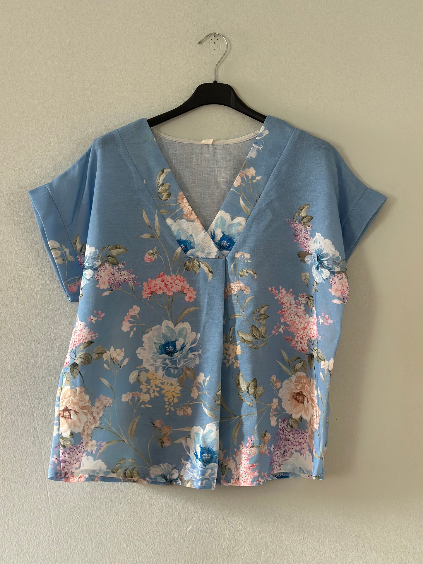 Blommig blus ”Beata” - Rosa/Gul/Vit/Blå
