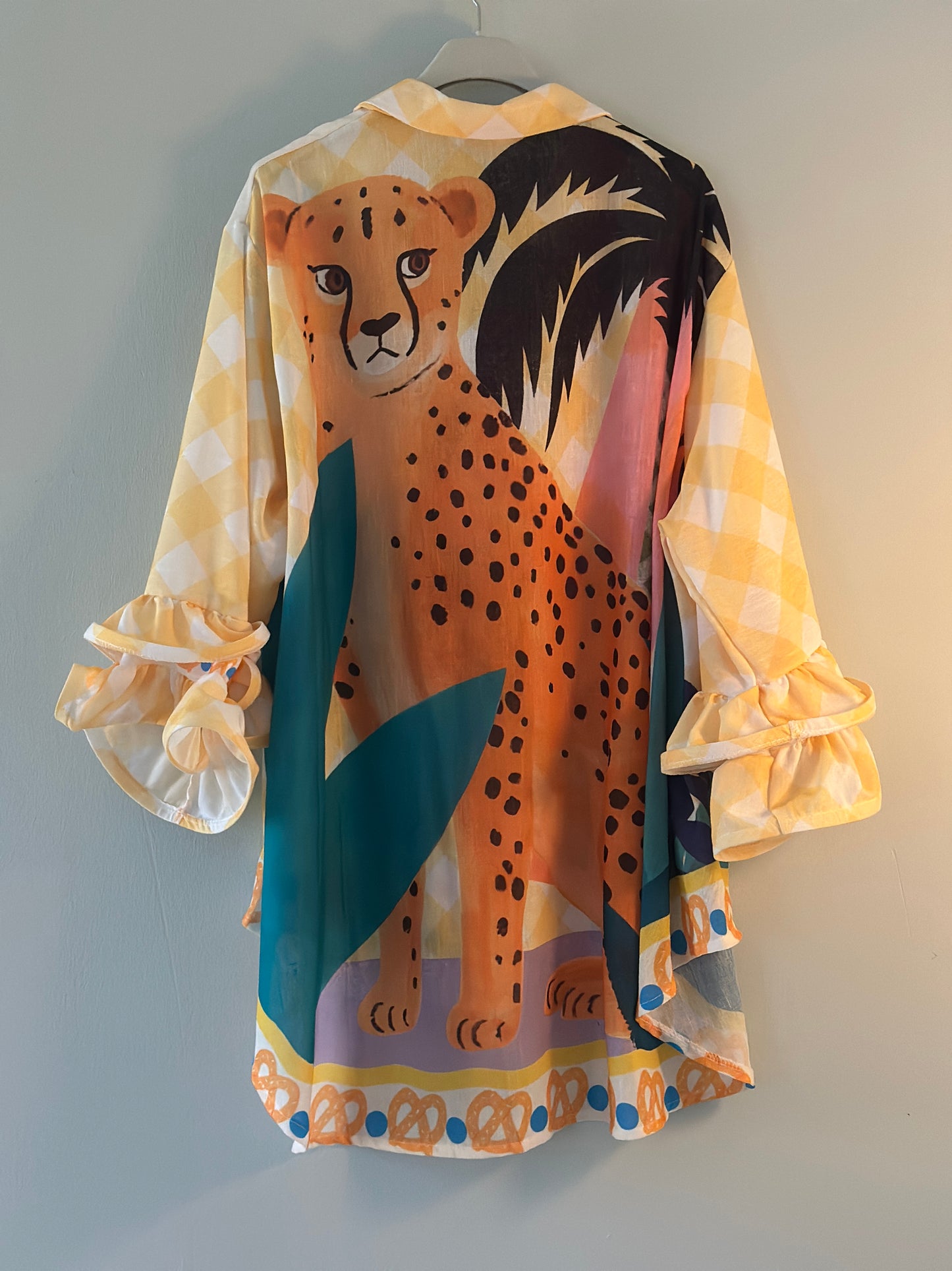 Blus ”Hornbill” med volangärm- Gul-Multicolour