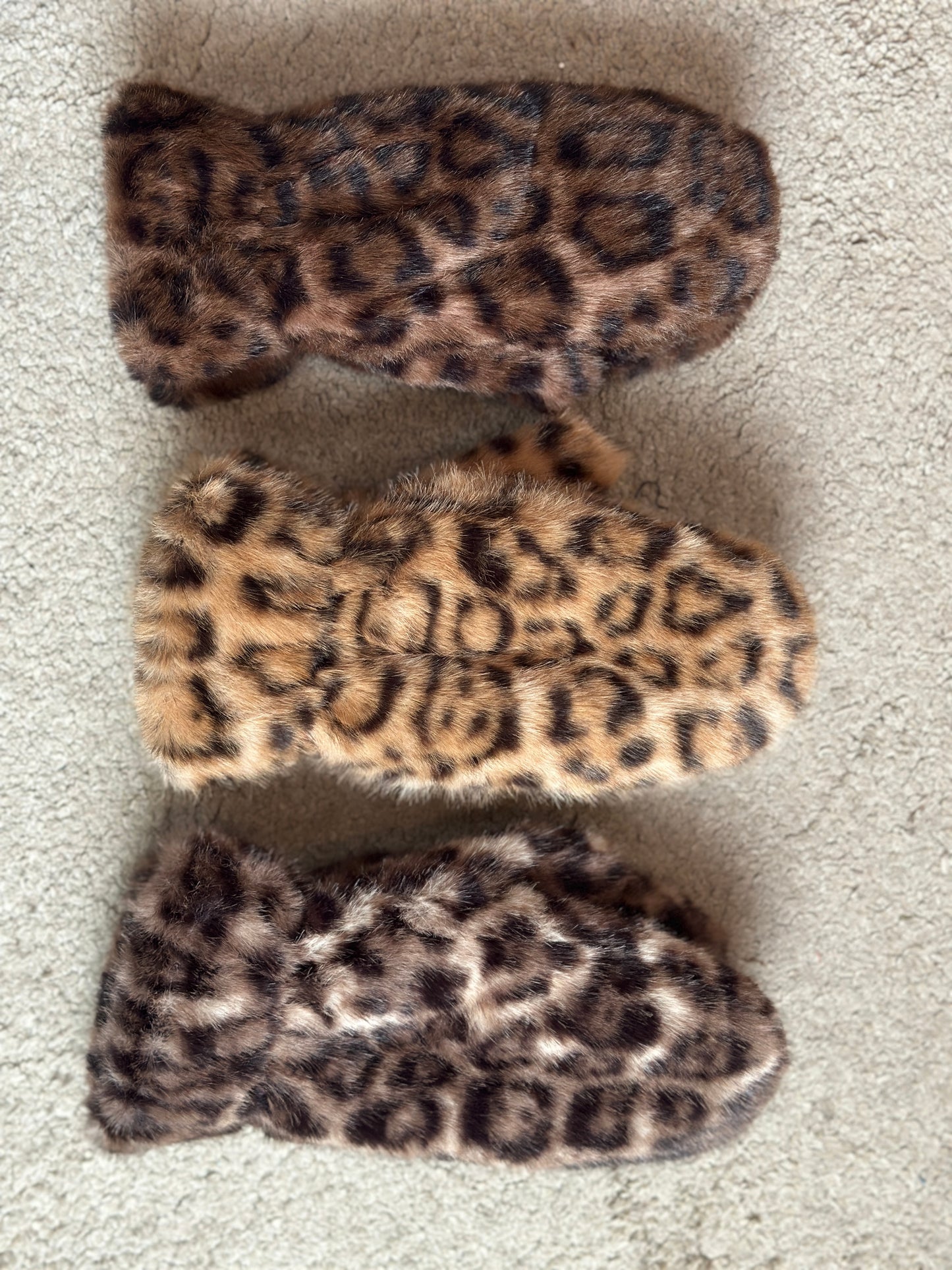 Fluffiga tumvantar i leomönster -