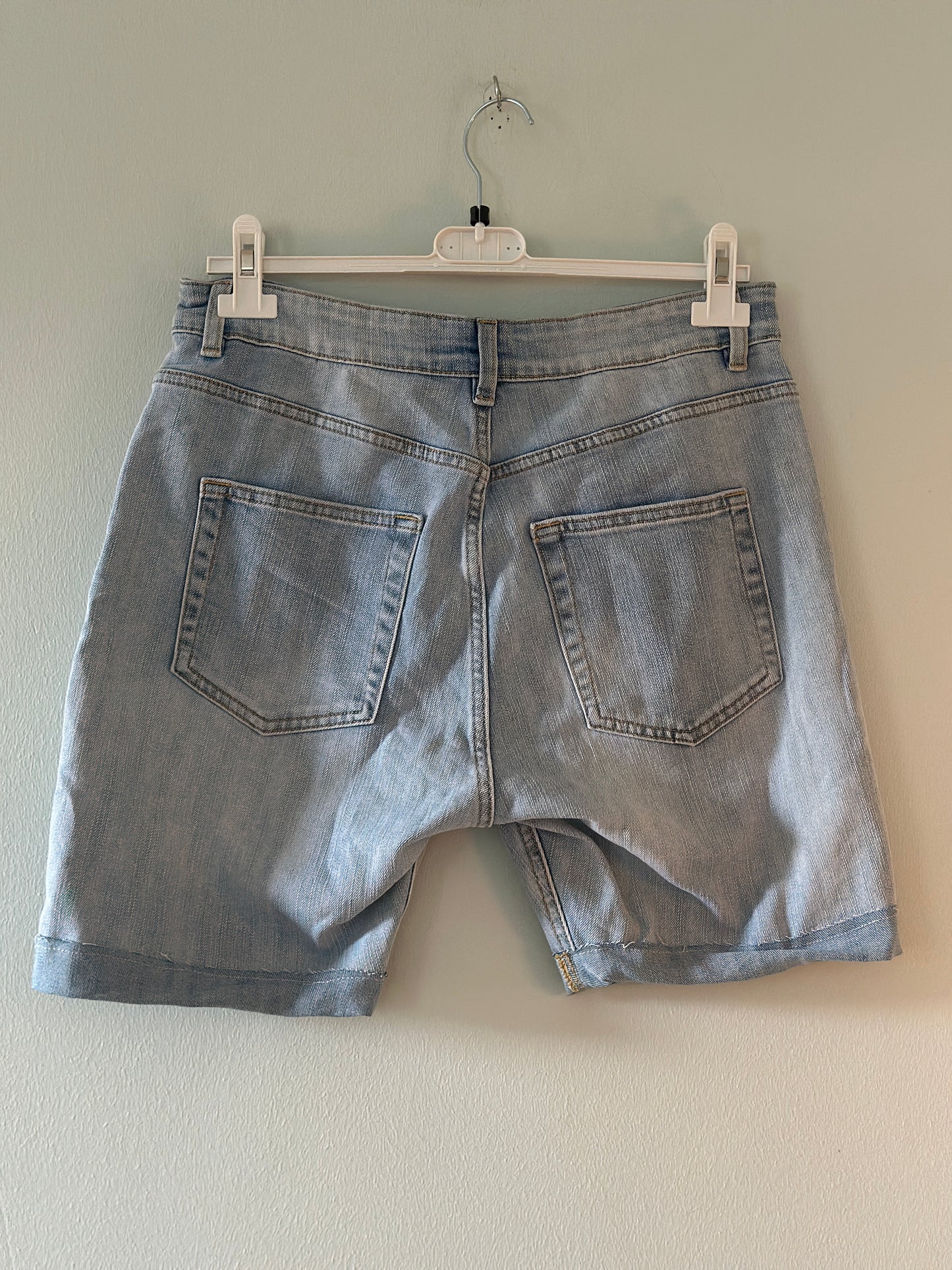 Jeansshorts med pärlade palmer - Ljus denim