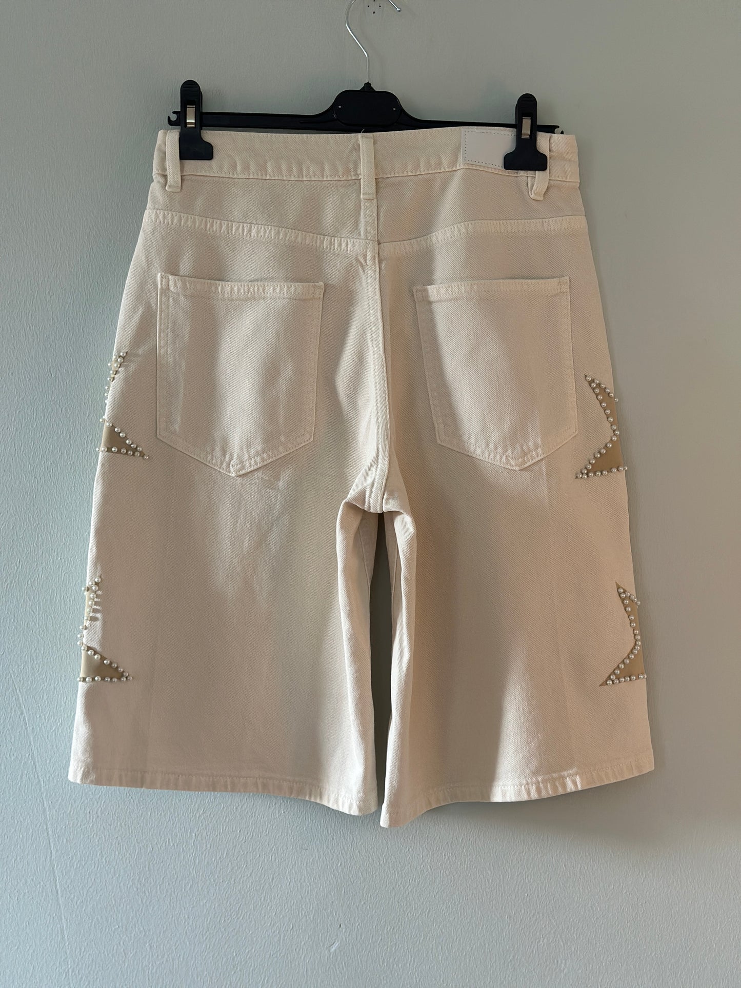 Shorts med stjärnor på sidorna - Beige