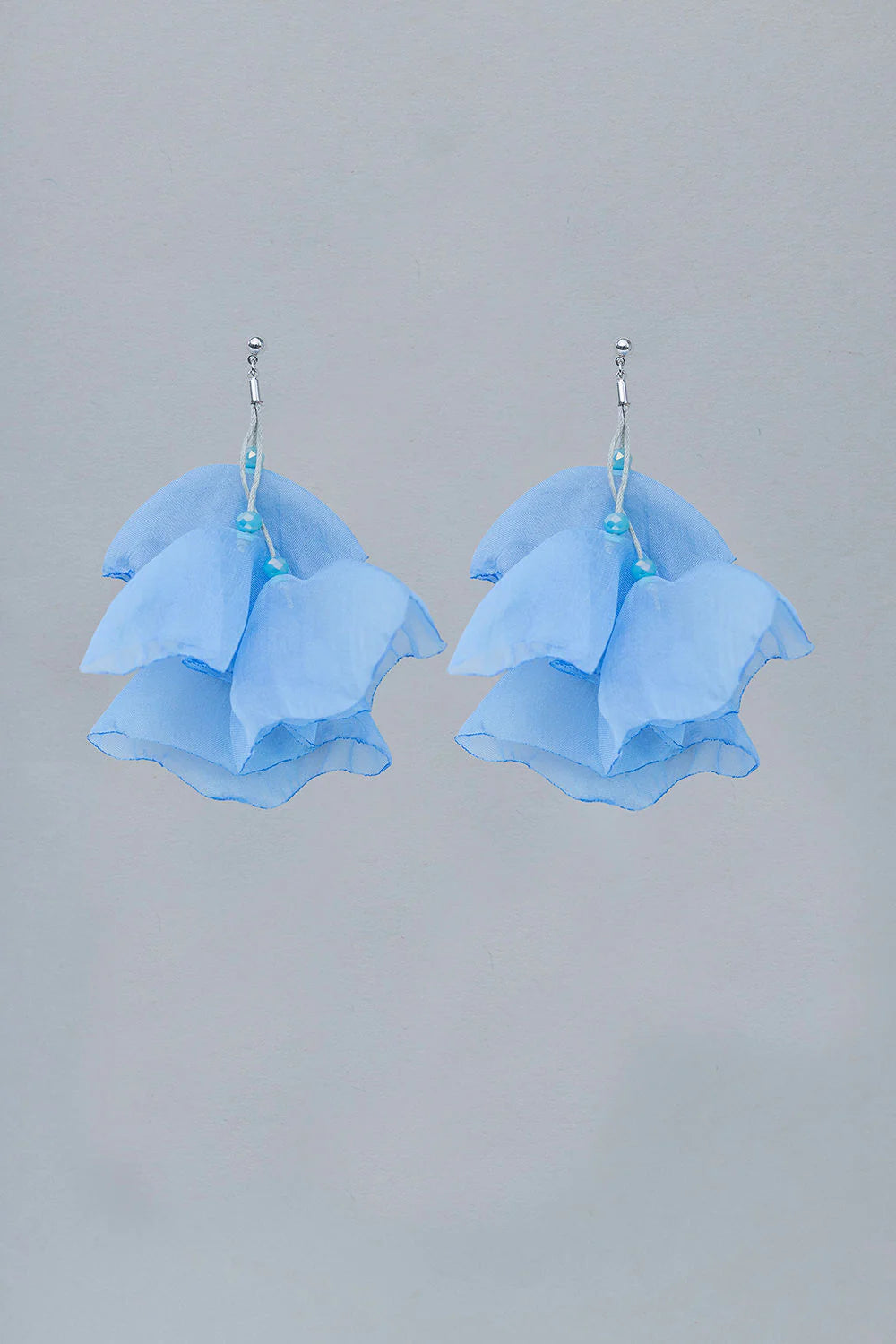 BOW 19, FLOWY EARRINGS LIGHT BLUE W SILVER