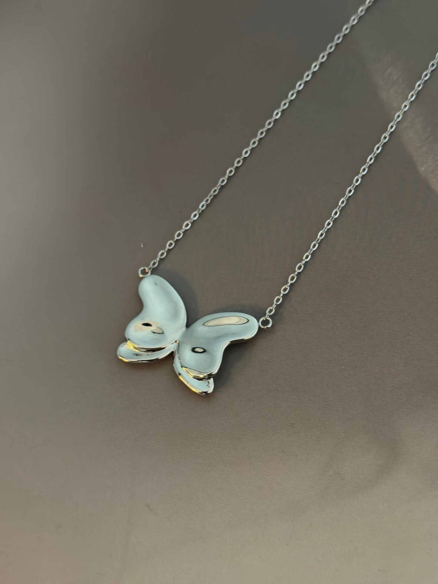 Halsband Fjäril - Silver
