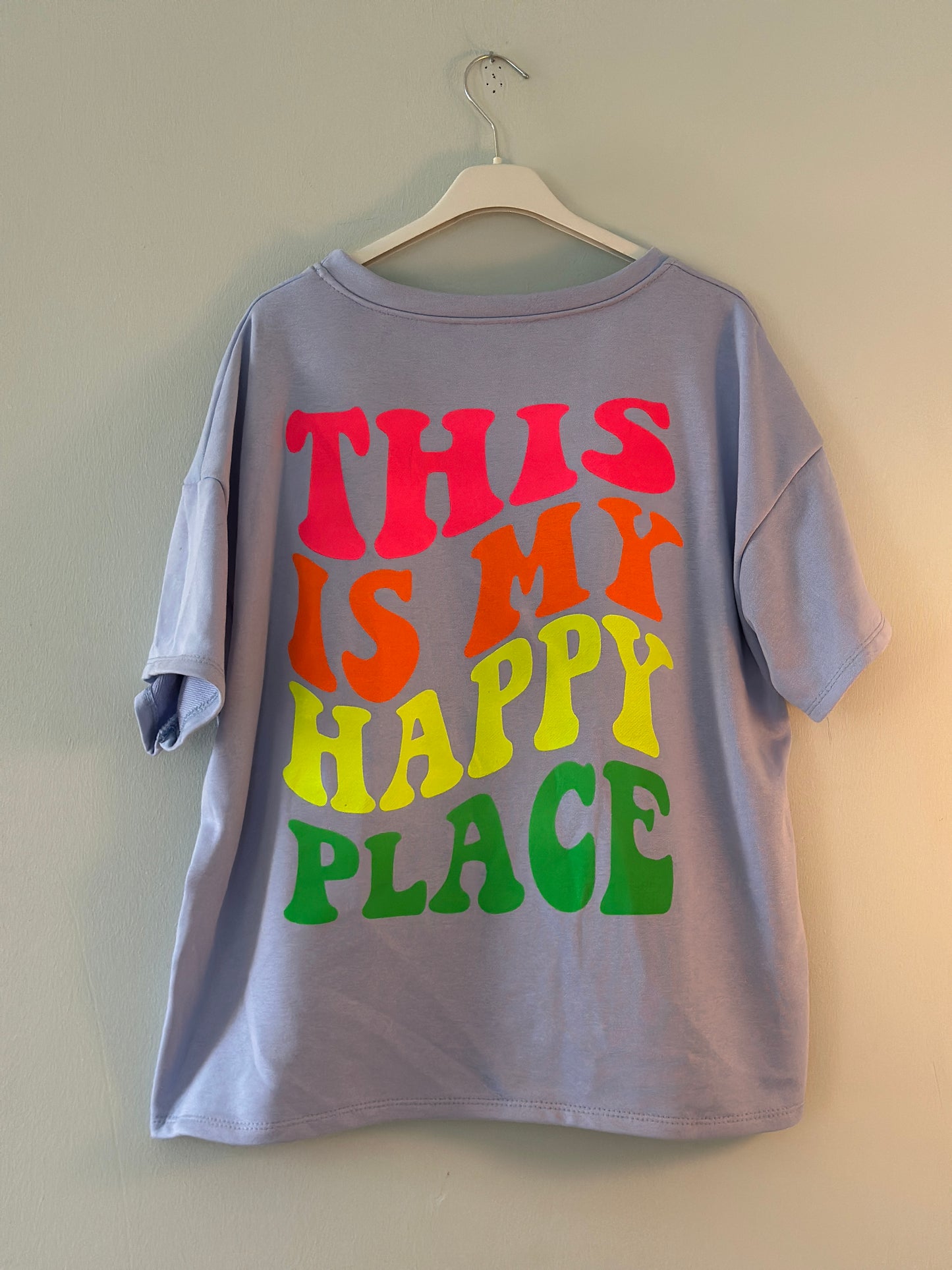 Collegetröja ”My Happy Place” - Ljusblå