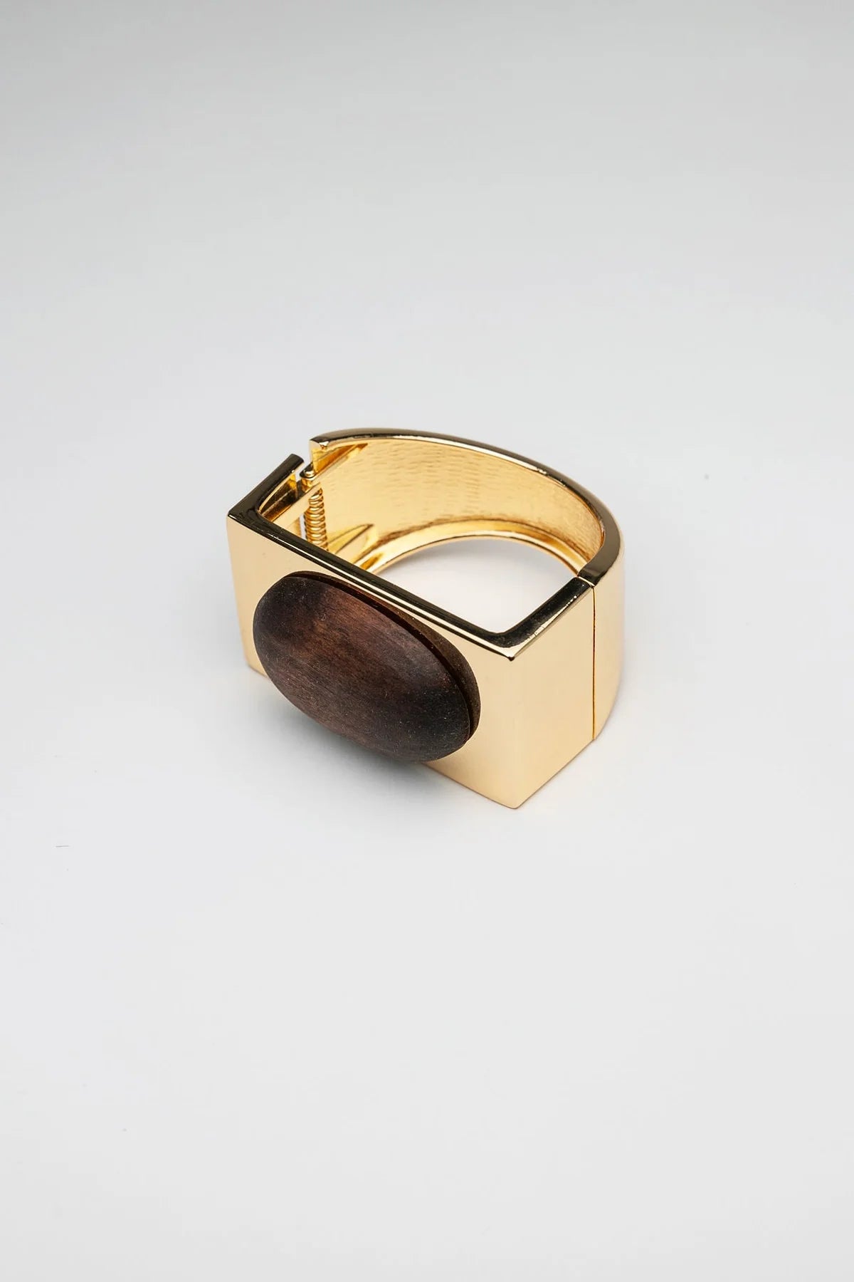 Bow 19, BON OVAL BRACELET - GOLD W BROWN