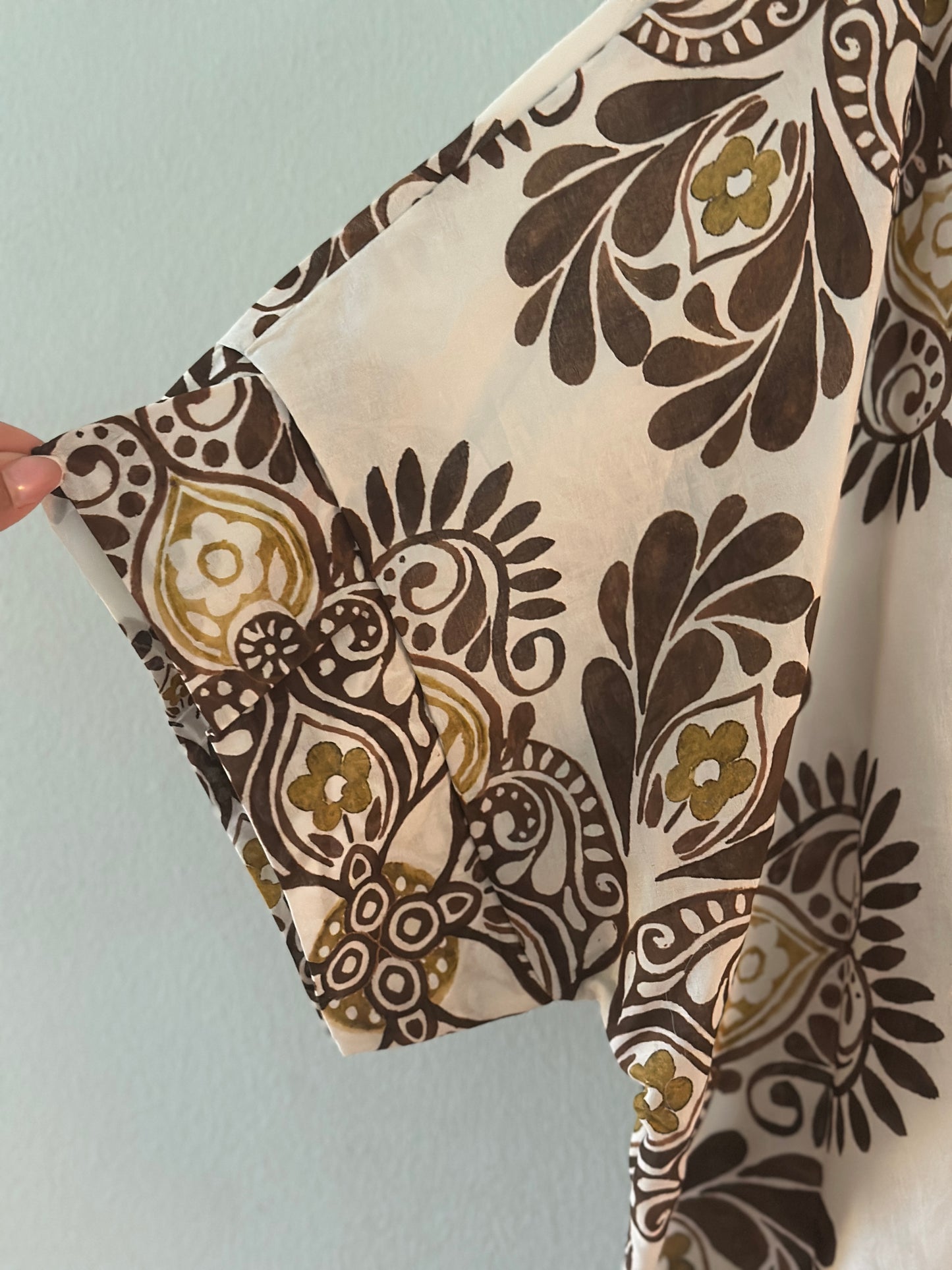 Blus ”Mandala” med kort ärm - Brun