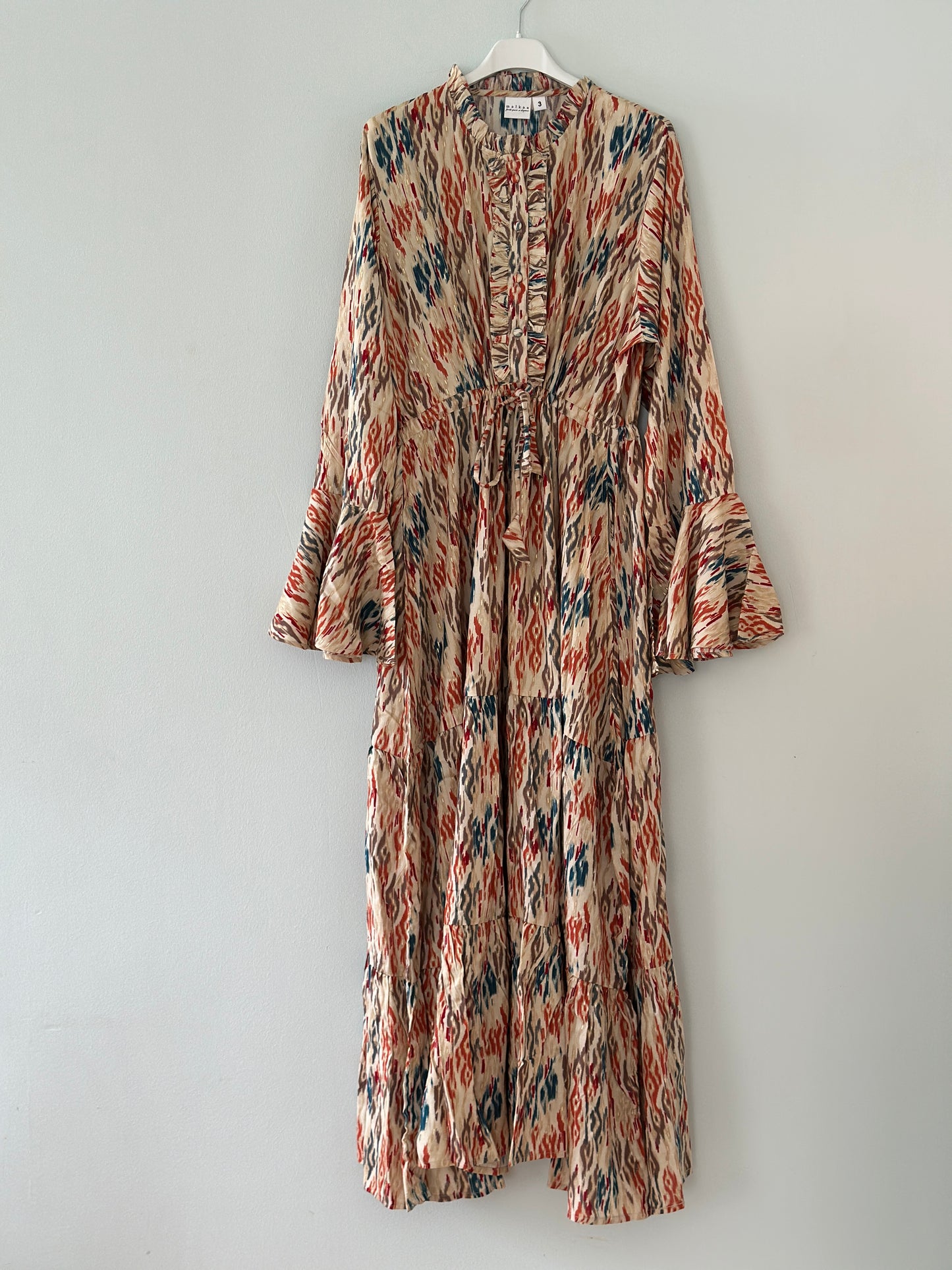 Klänning ”SIGNE” med vida ärmar- Beige