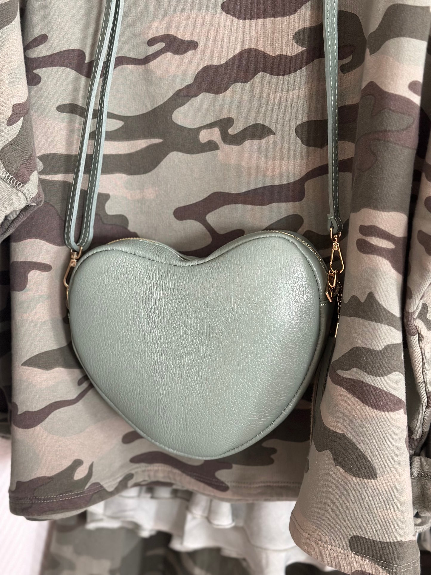 Hjärtformad läderväska - Kaki/Svart/Brun/Guccigrön/Camel