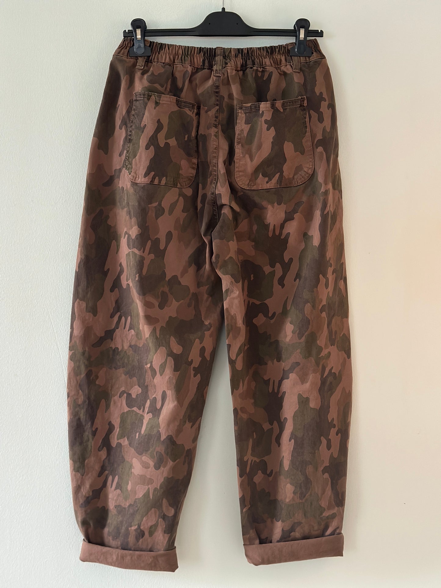 Barrel byxa ”Mia” - Camo