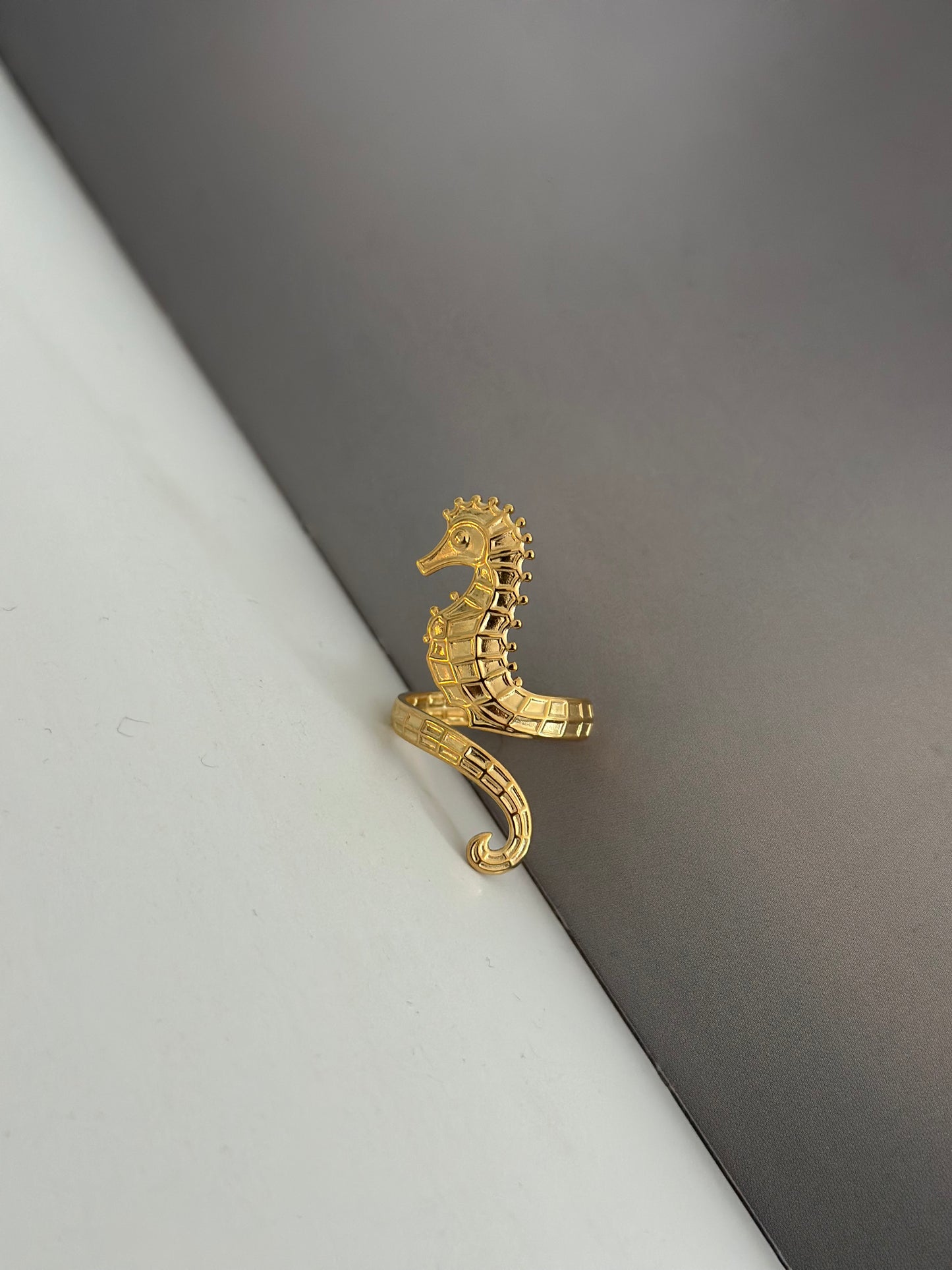 Ring sjöhäst - Guld