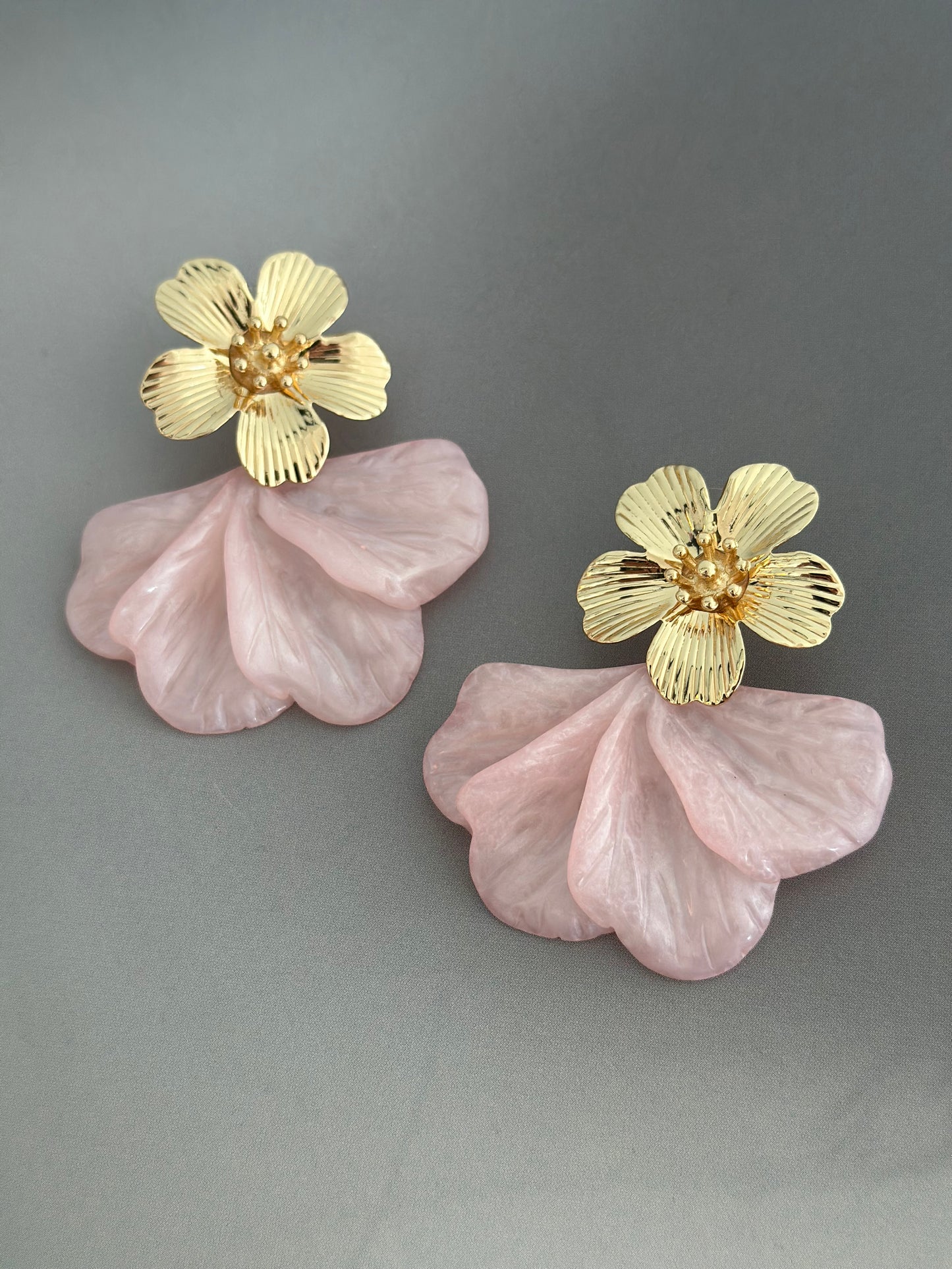 Blomörhängen Kiara - Rosa