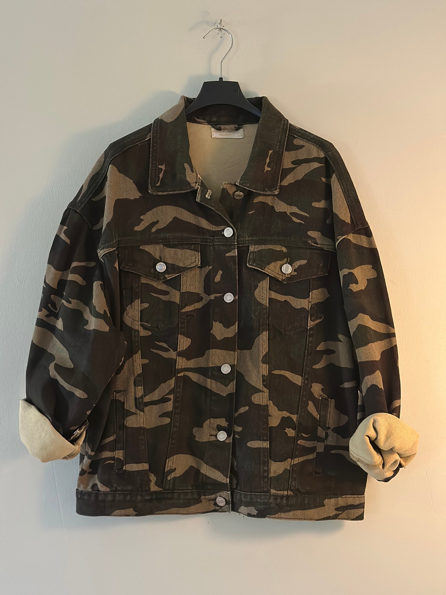 Armyjacka ”Mia” med knappar framtill - Camo