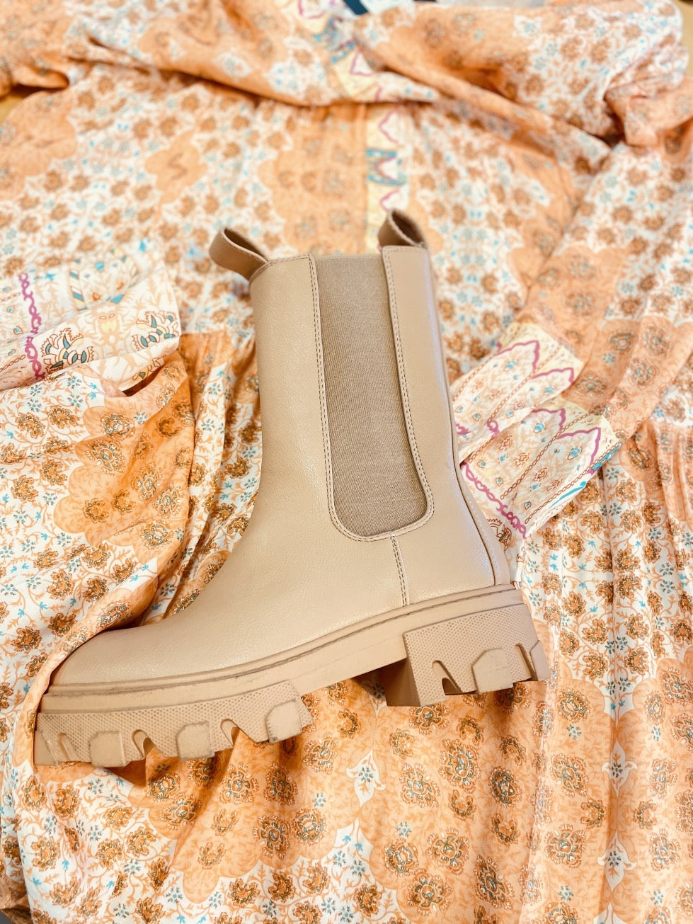 Qnuz Accessories - Boots - Camel