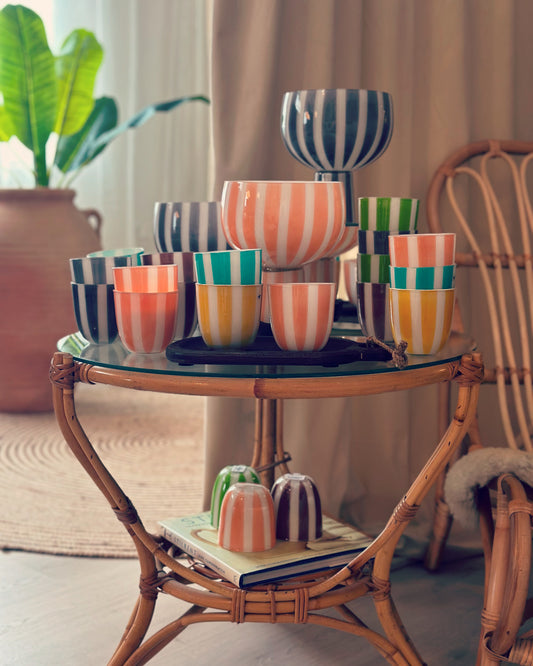 Skål på fot med ränder - Rosa/Svart