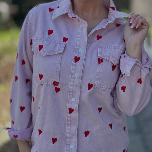 Jeansskjorta ”Matilda” med röda hjärtan - Rosa