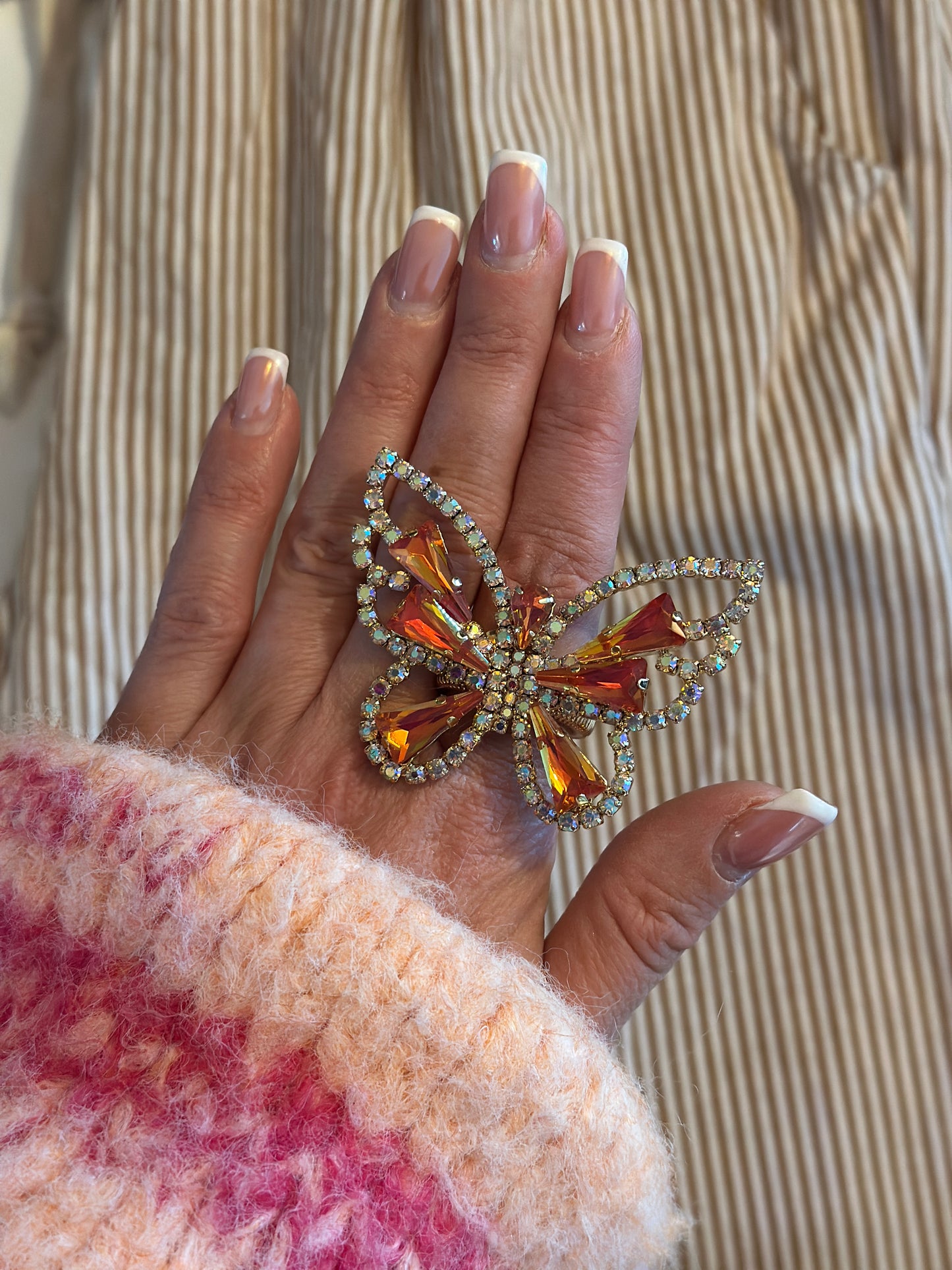 Töjbar ring med fjäril - Aprikos/Multicolour/Svart