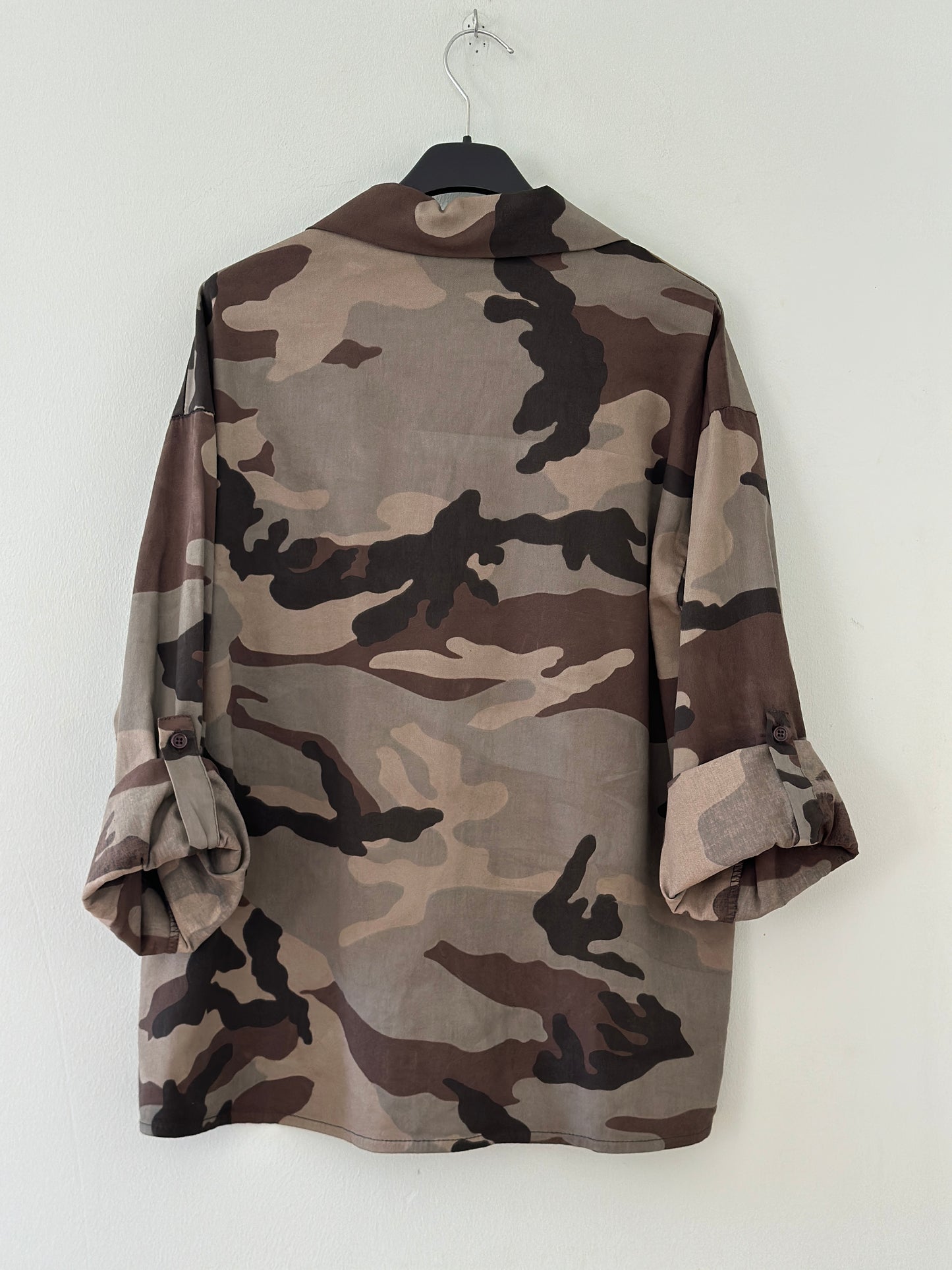 Skjorta ”Gisela” i Camouflage - Grön-Brun