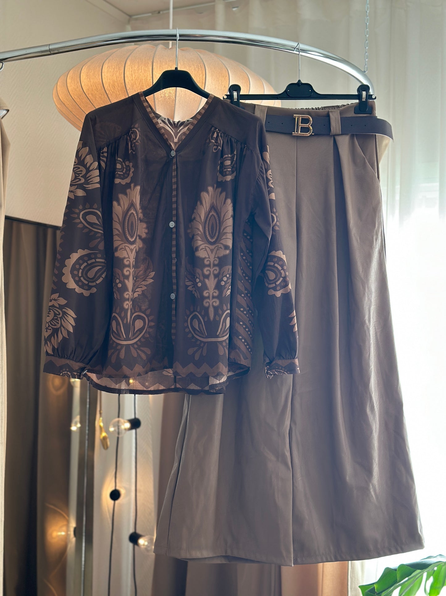 Bohoblus ”Joline” i vackert mönster - Beige/Brun