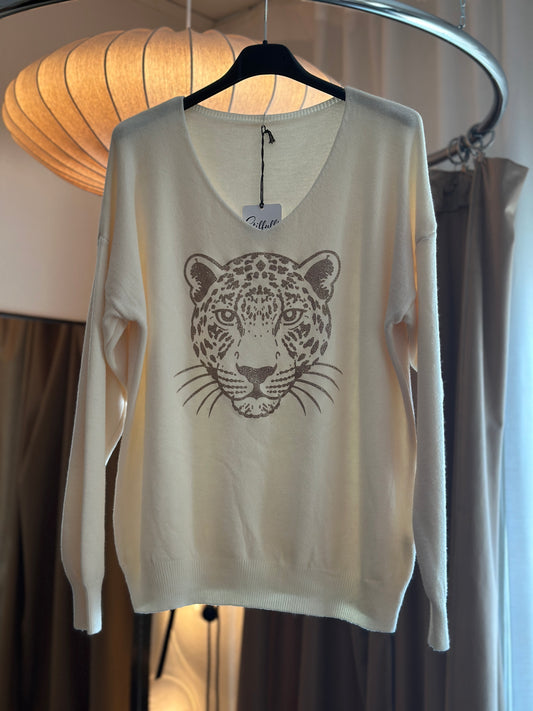 Stickad tröja ”Leopard” - Offwhite