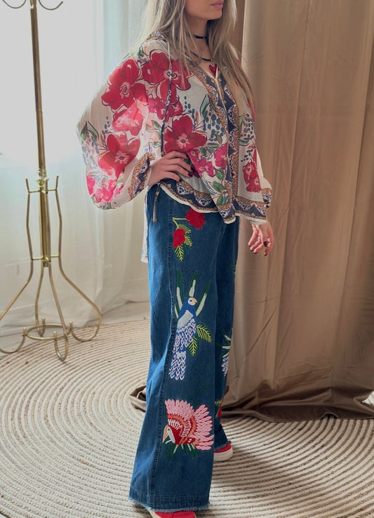 Jeans med resår i midjan och vacker broderi - Mörk denim