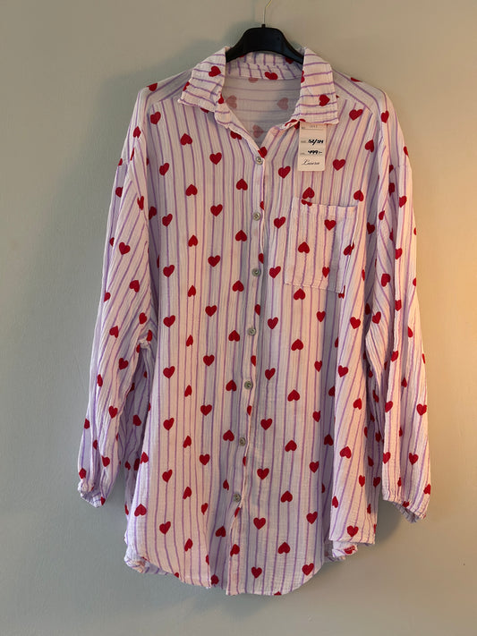 Plus Size, Blus med röda hjärtan - Vit med lila ränder