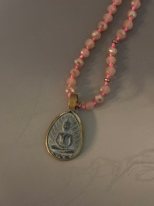Halsband ”BUDDHA PEACE” - Rosa