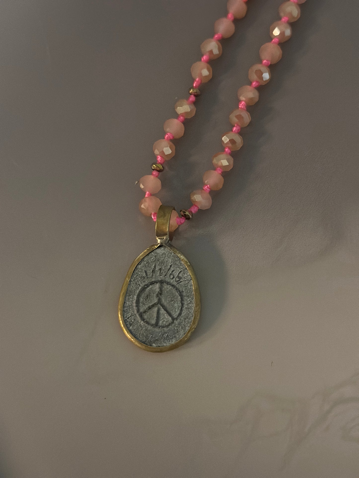 Halsband ”BUDDHA PEACE” - Rosa