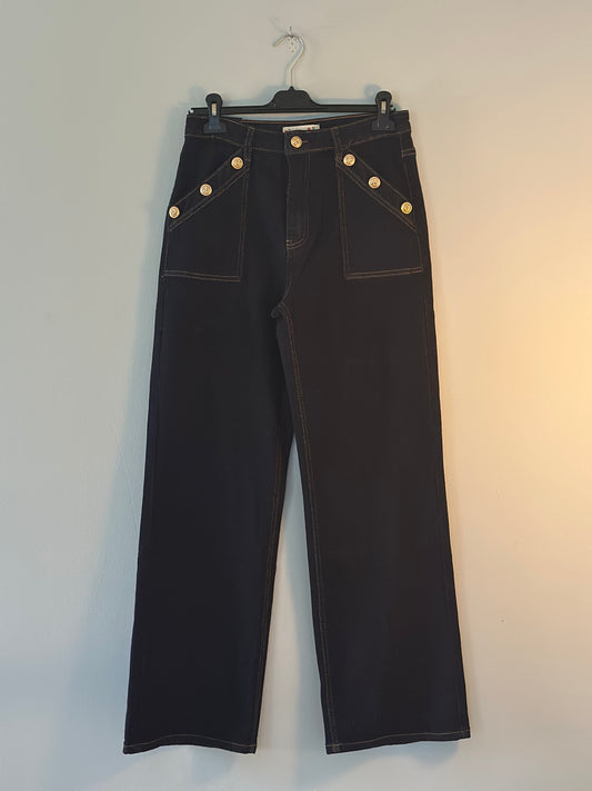 Jeans med raka ben och guldknappar på fickorna - Mörk denim
