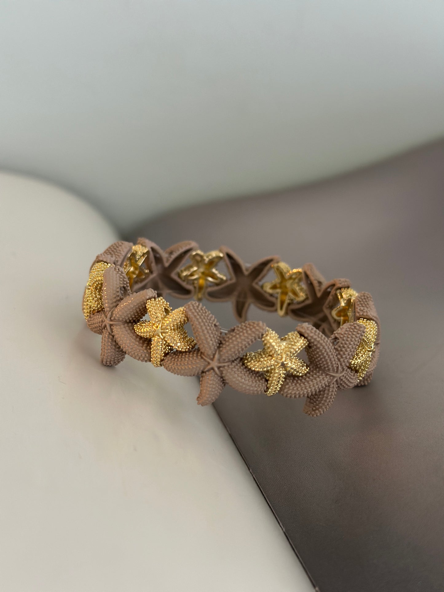 Armband sjöstjärnor - Taupe/Beige/Cerise