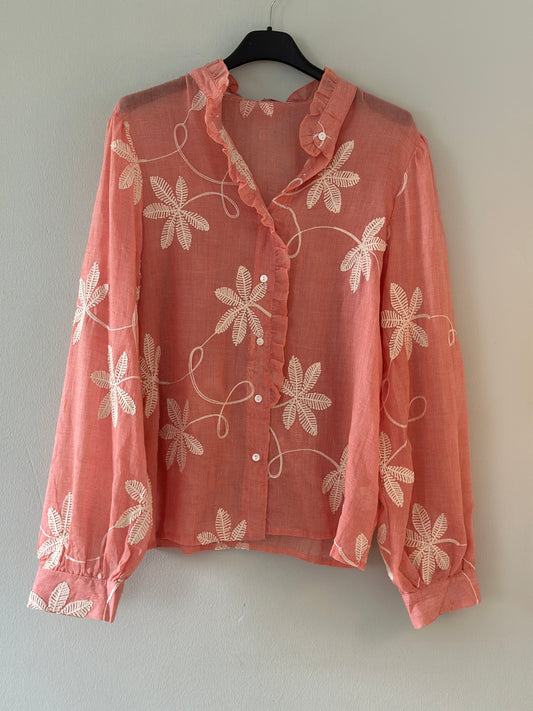 Blus med broderade blommor - Korall.