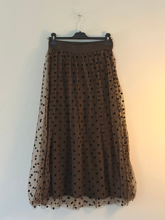 Tyllkjol ”dots” med underkjol- Brun