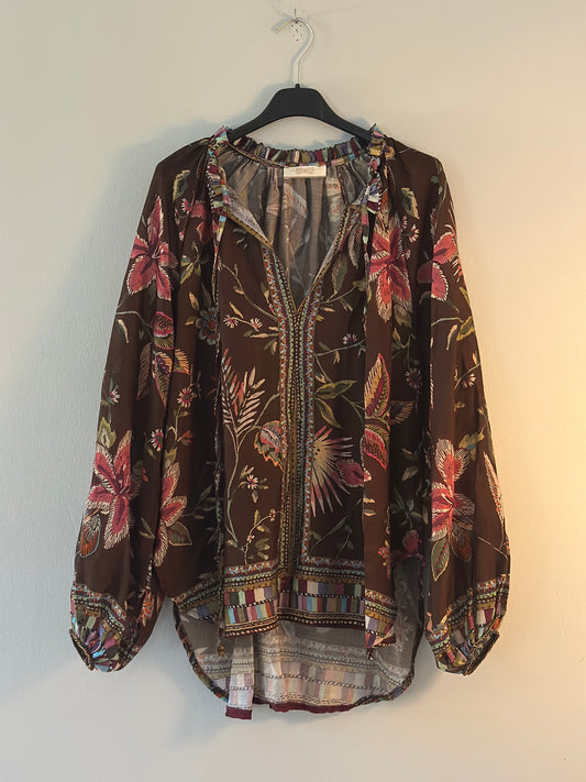 Blus ”Jenny” med blommönster - Brun