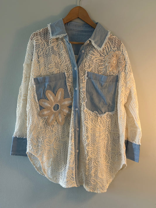 Skjorta med jeansdetaljer och broderier - beige