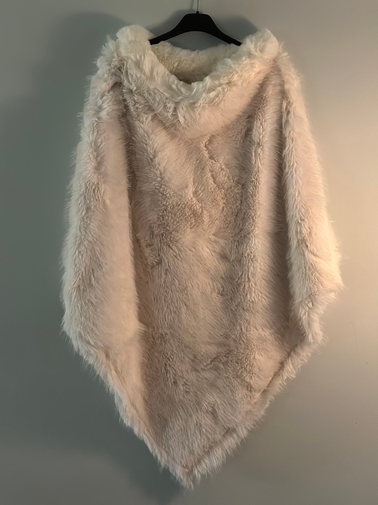 Gosig poncho - Svart/Grå/Vit