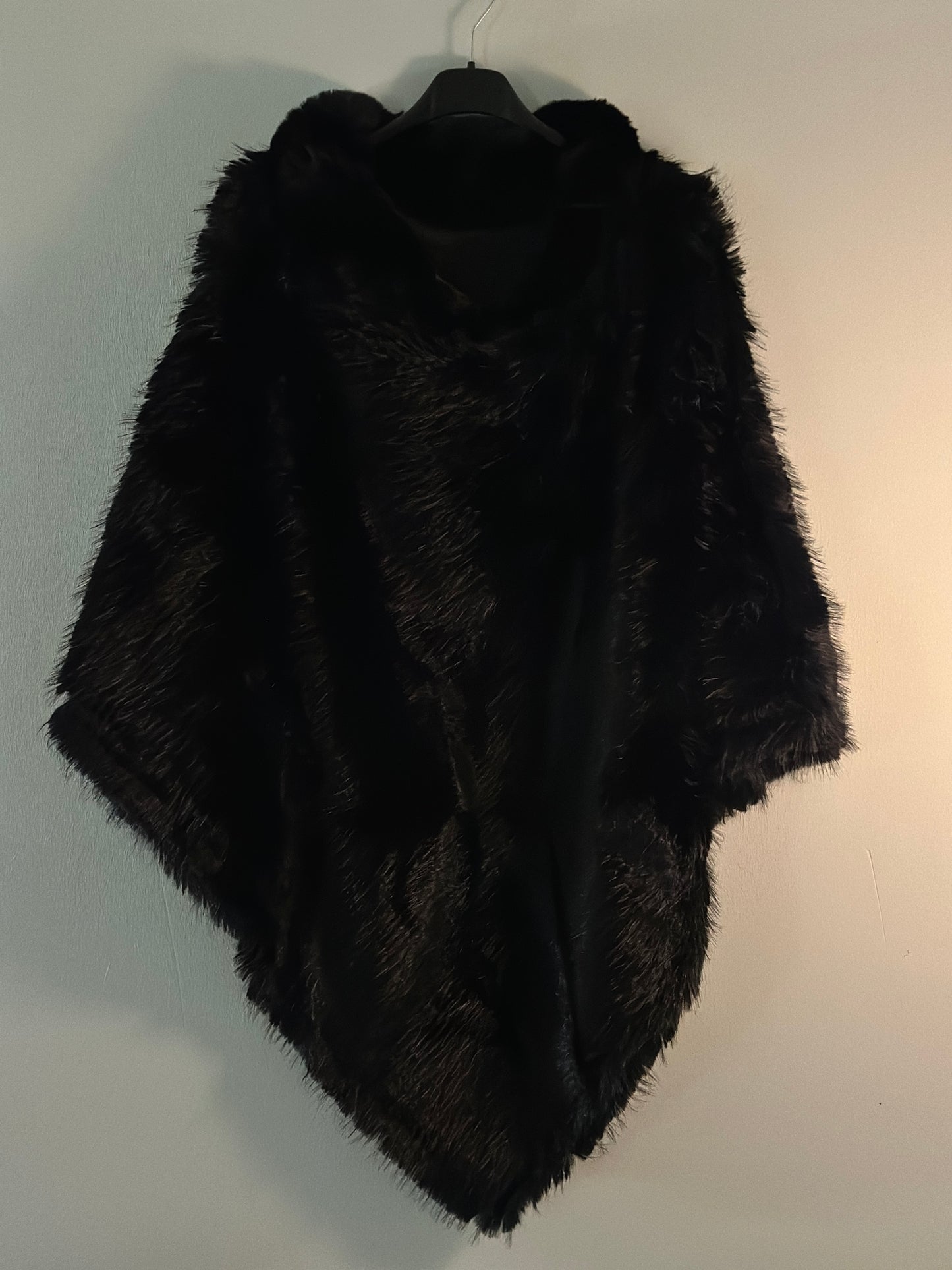 Gosig poncho - Svart/Grå/Vit