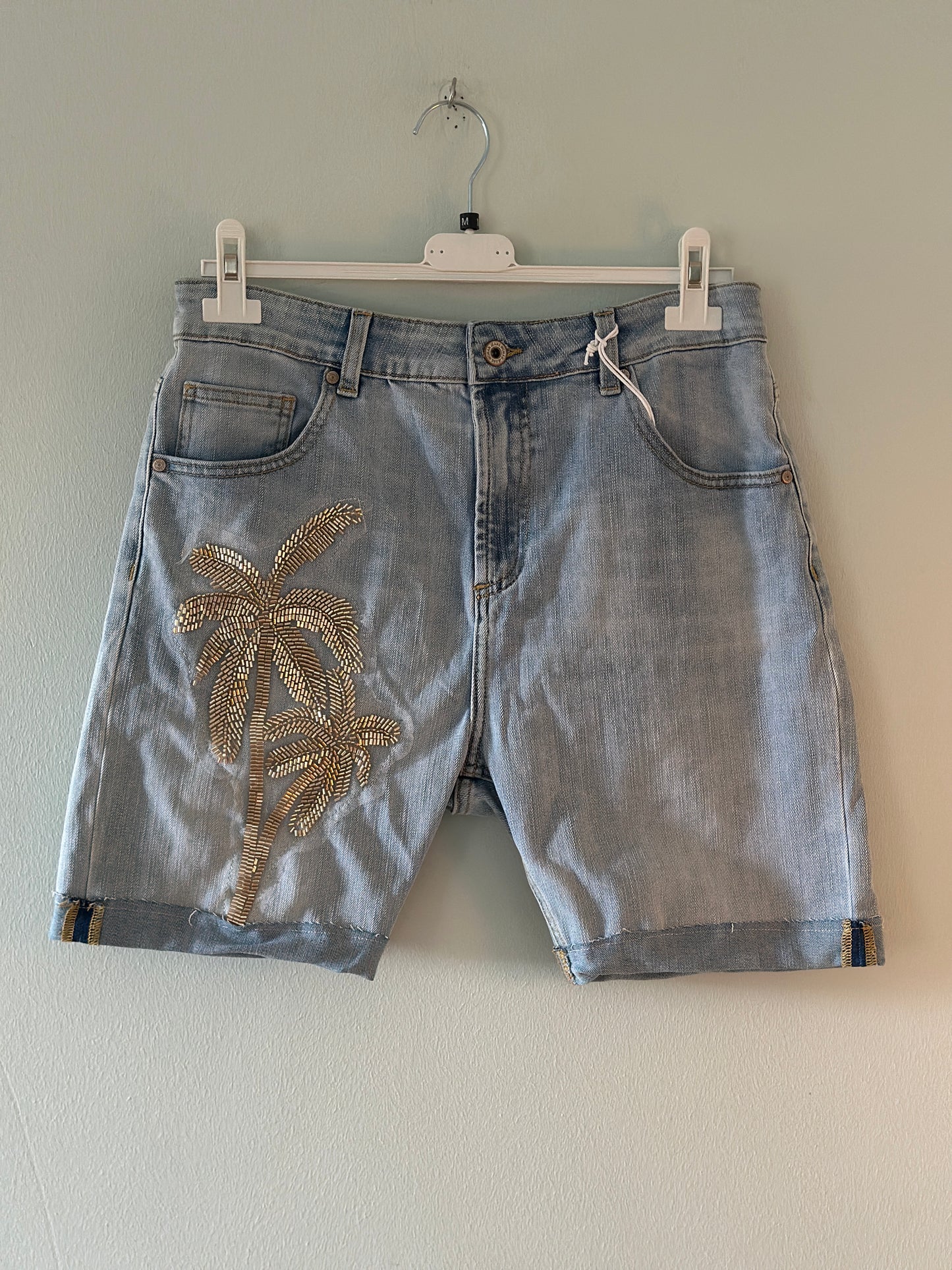 Jeansshorts med pärlade palmer - Ljus denim