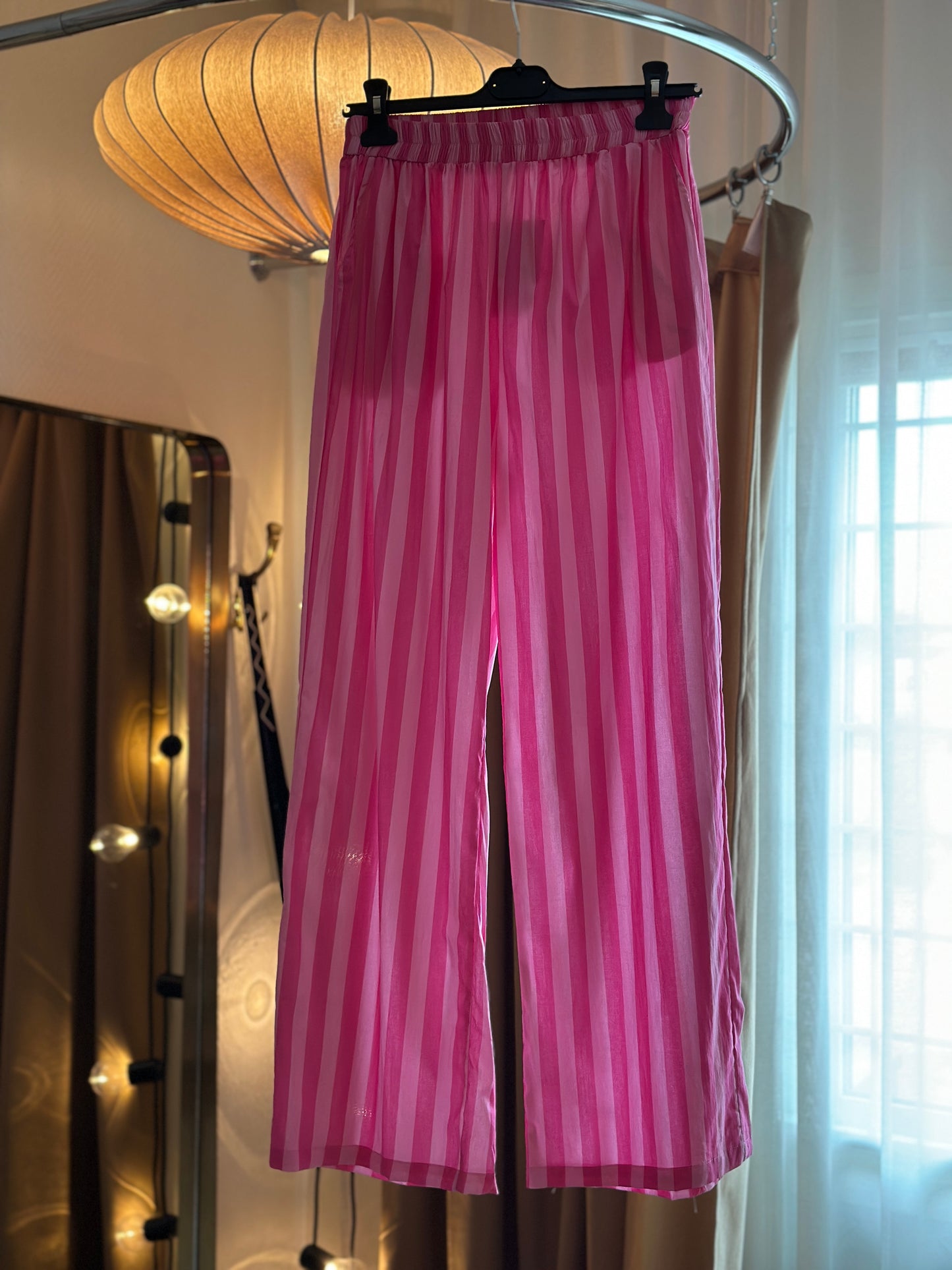 Randiga byxor med resår - Rosa/Röd randiga