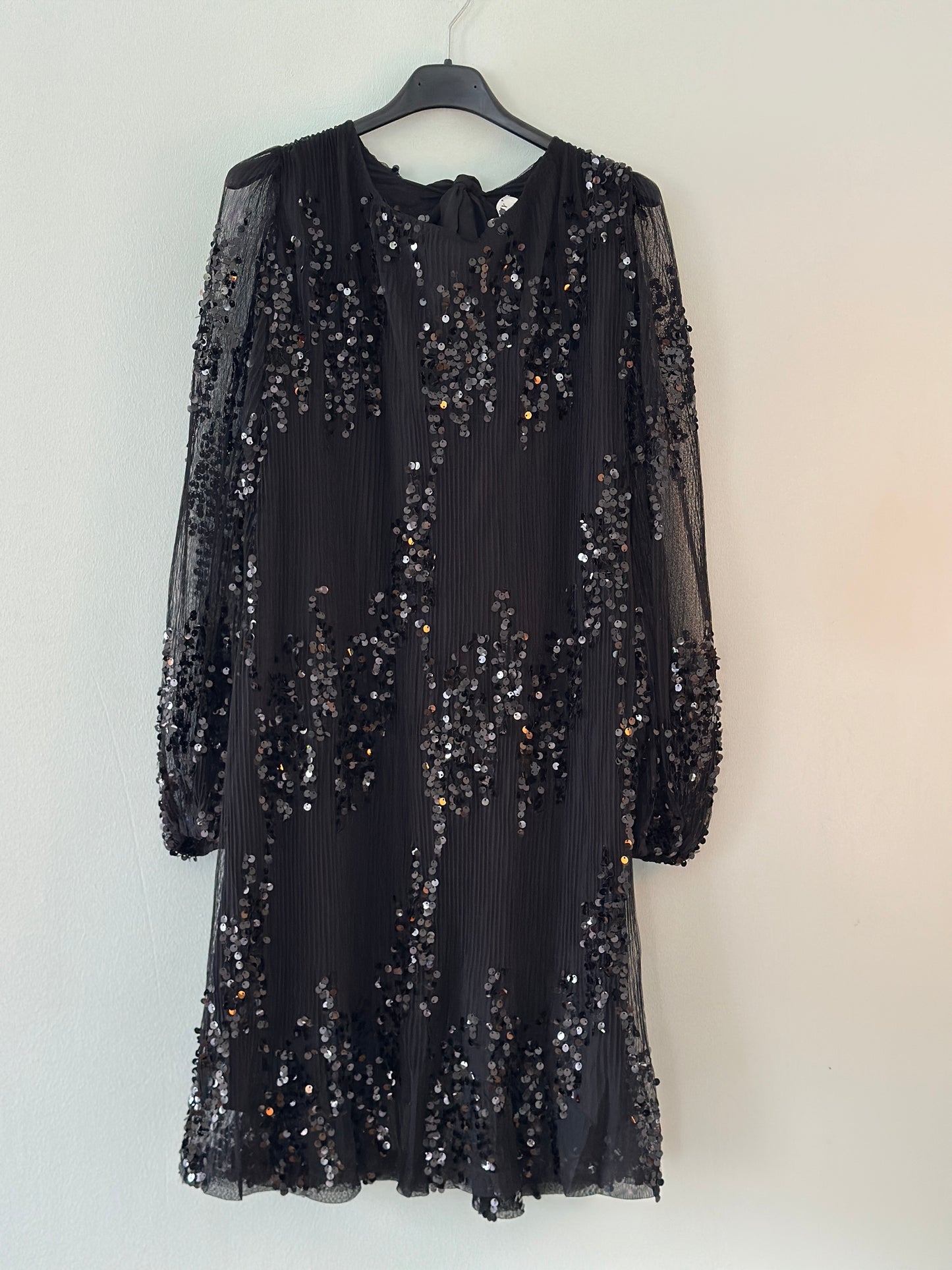 Klänning med paljetter och ballongärm - Svart/Beige