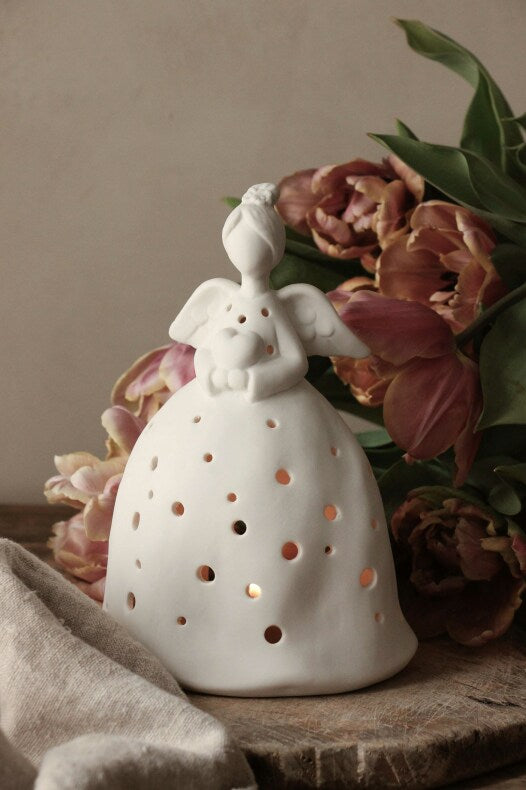 Majas Cottage, Guardian Angel with heart - Matt White