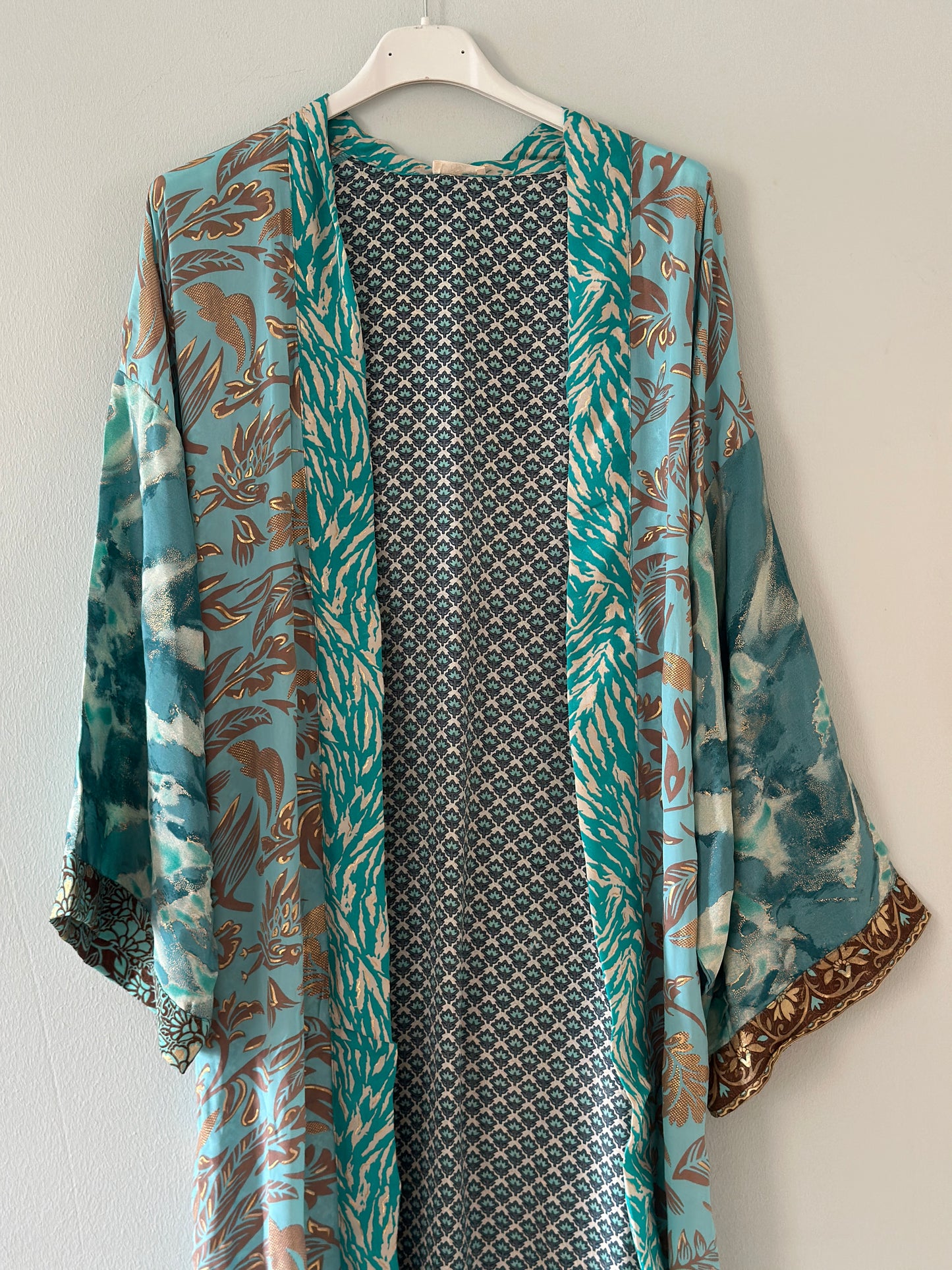 Kimono ”Mia” i vackert mönster - Multicolour