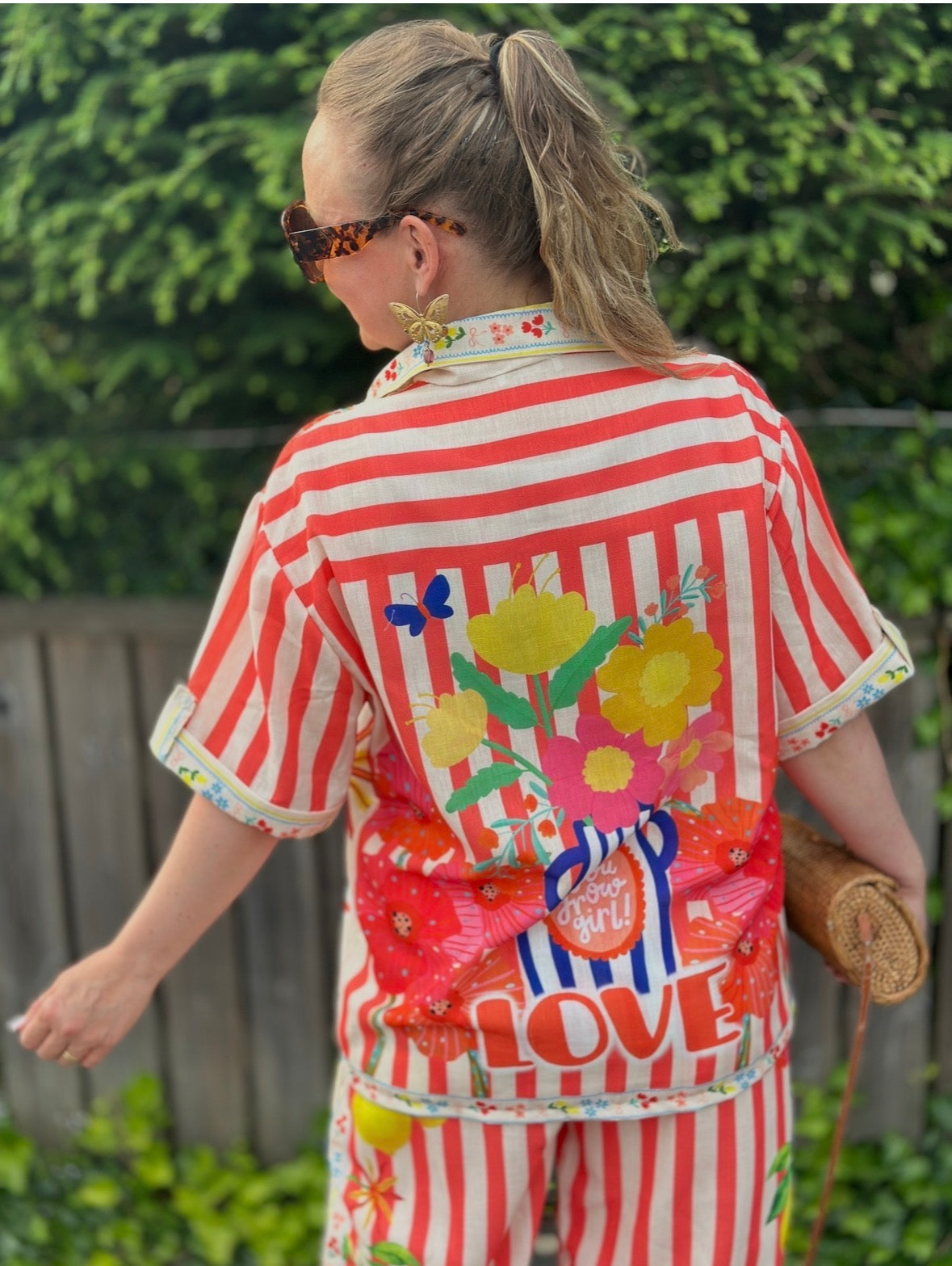Randigt set ”Kahlo” av både blus och byxa - Röd-vit randigt
