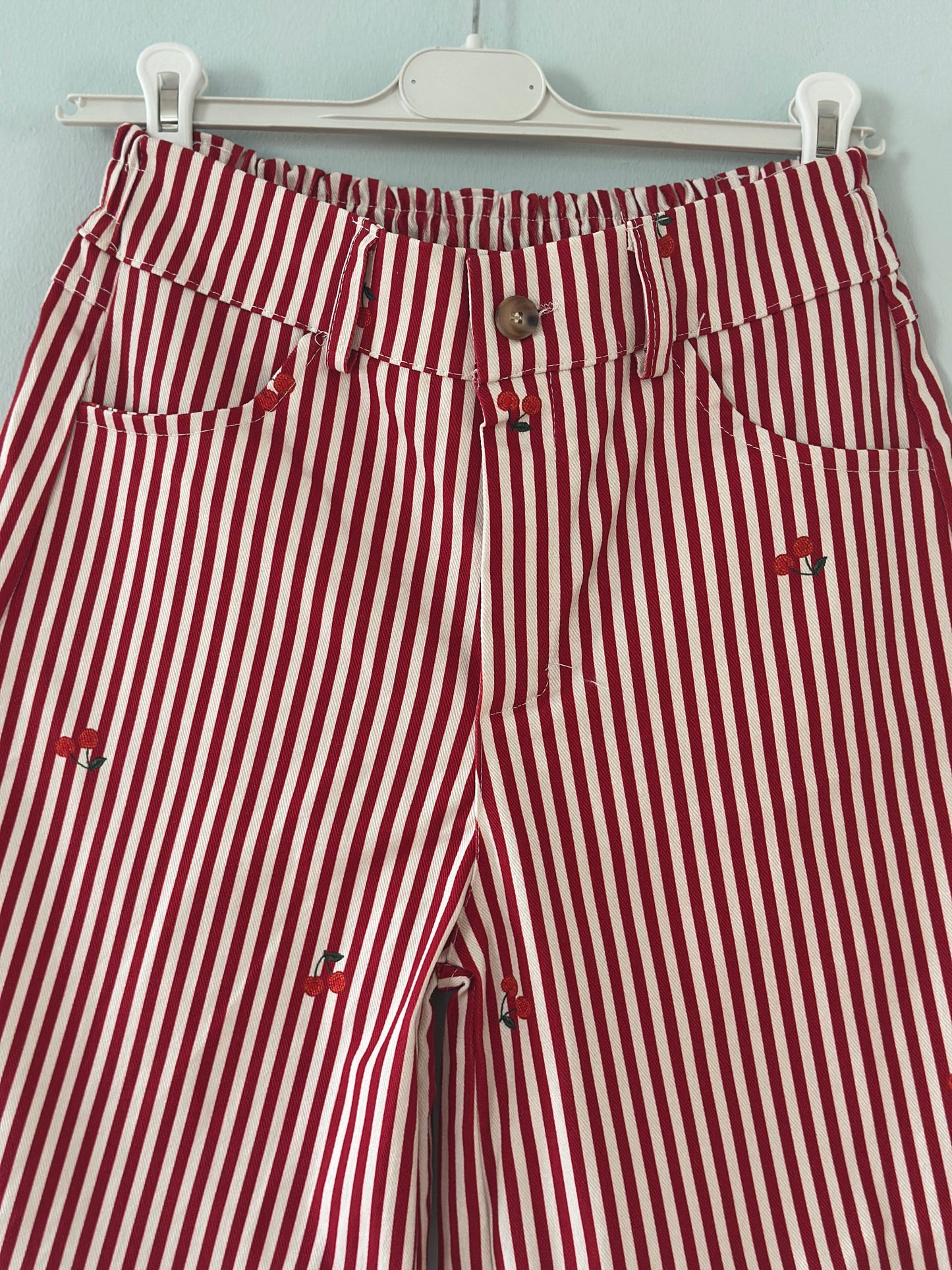 Röda jeansshorts ”Cherry” - Röda