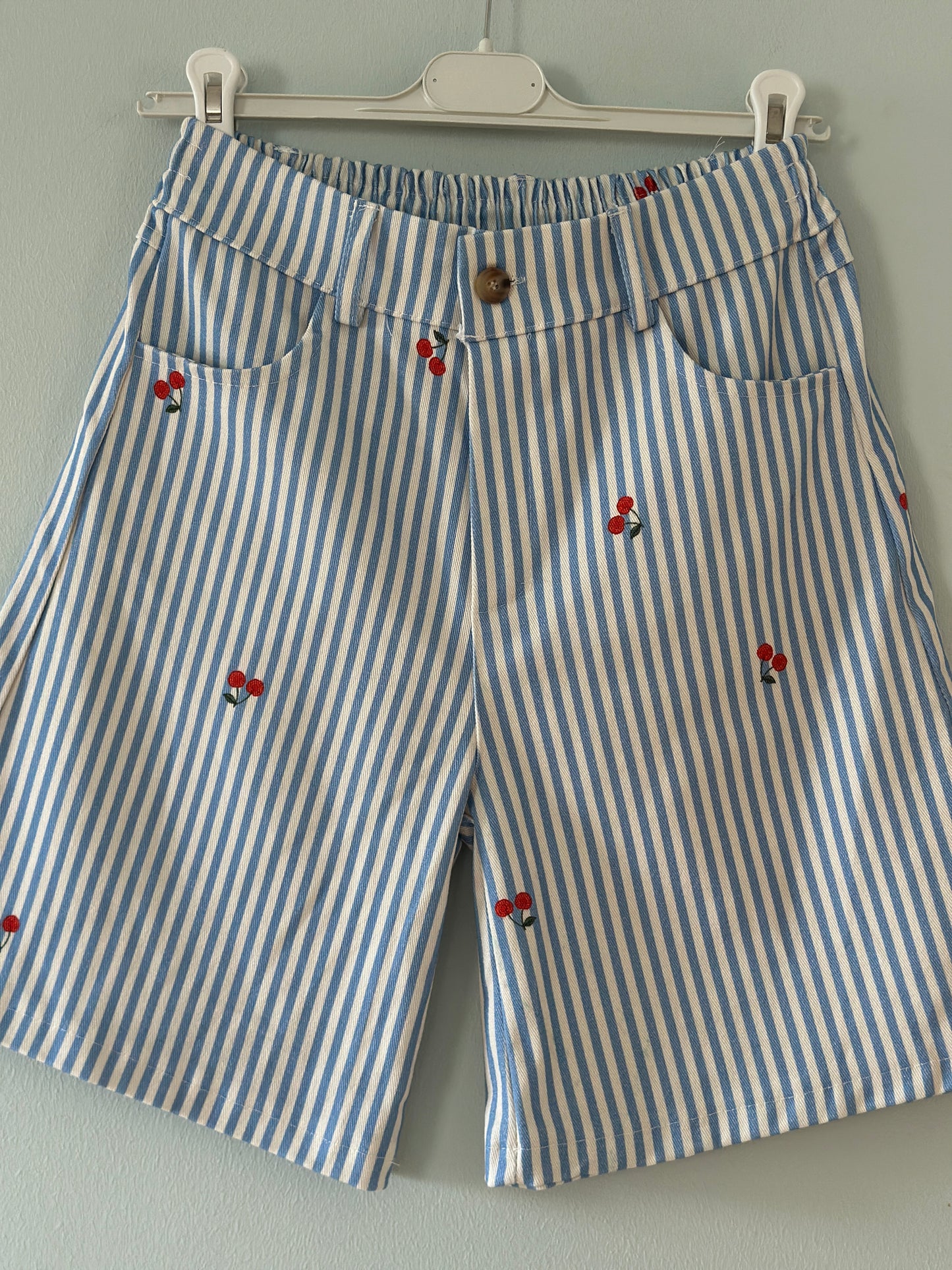 Randiga jeansshorts ”Cherry” - Blå