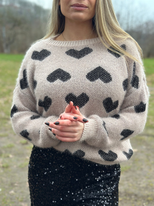 Hjärtmönstrad stickad tröja ”Louise” - Svarta hjärtan
