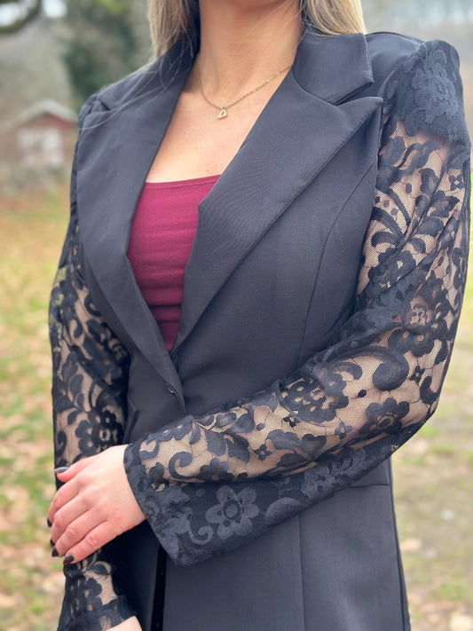 Kavaj med spetsärmar - Svart