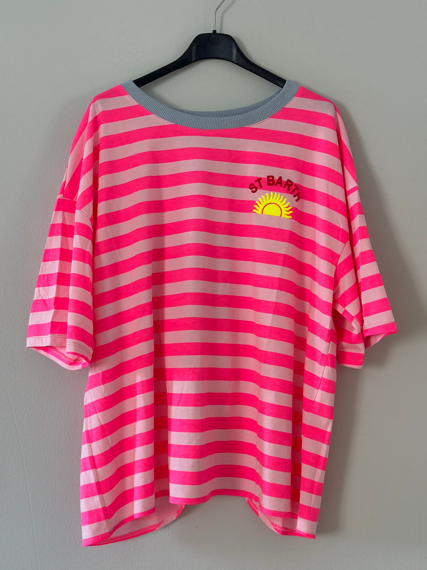 T-shirt ”St Barth” med knyte i ryggen - Neon